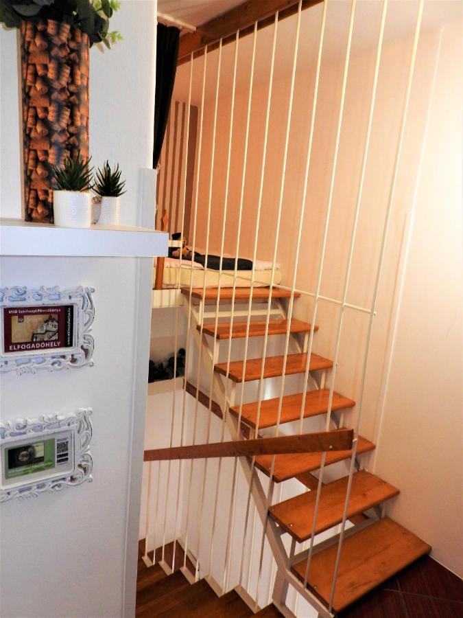 Lena Apartman - Eger Buitenkant foto