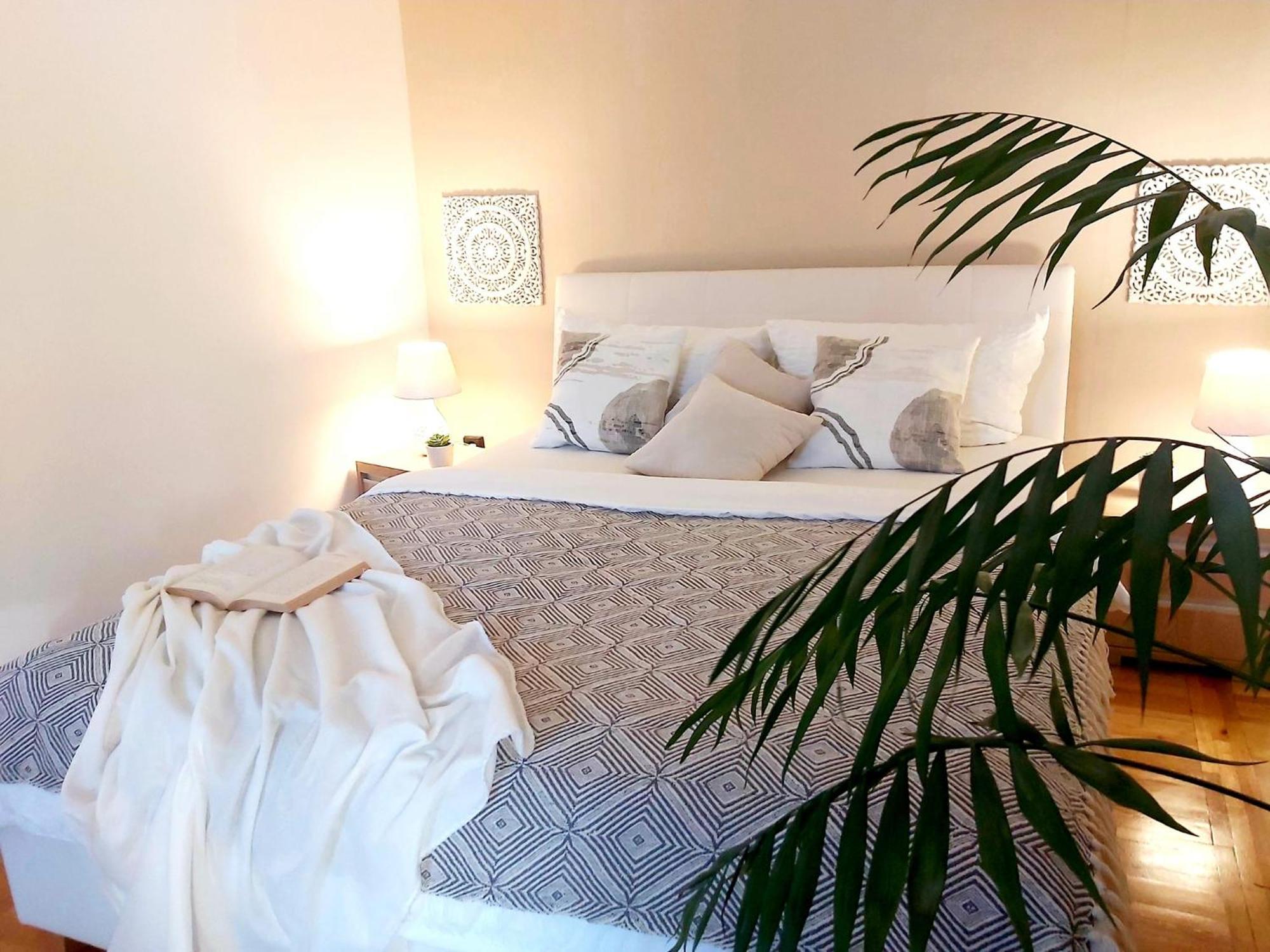 Lena Apartman - Eger Buitenkant foto